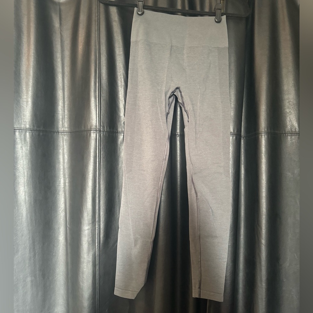 Alphalete Amplify leggings charcoal grey